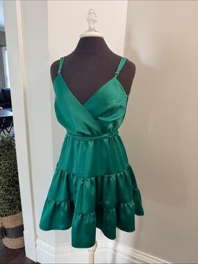 Elegant Green Satin Silky Tiered Mini Dress Adjustable Size Medium
